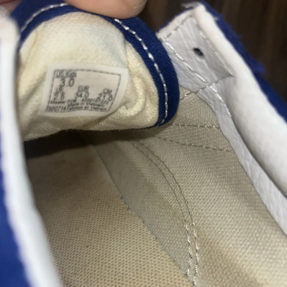 Kids Vans - Picture 4 of 4